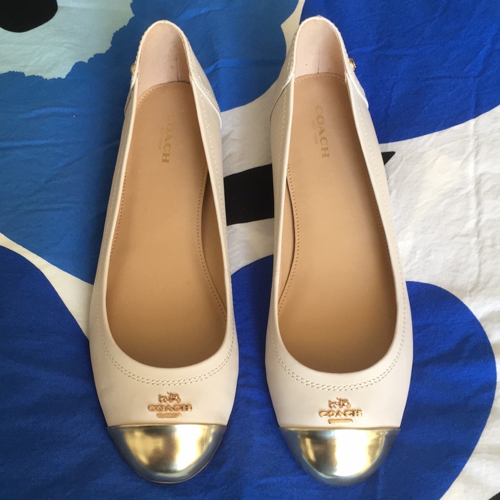 NWOT Coach Cream Ballet Flats with Gold Tips, Size 8